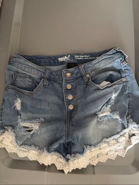 High-Rise Distressed Denim Shorts with White Lace Trim